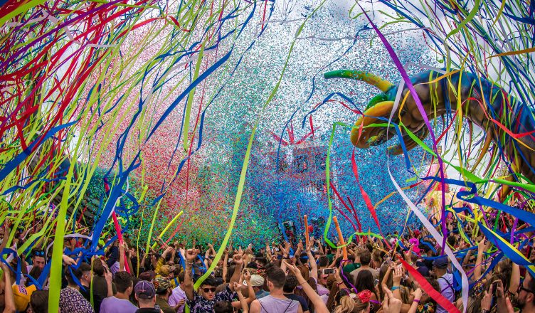 Испанската организация elrow идва в България с неповторимо тропическо шоу